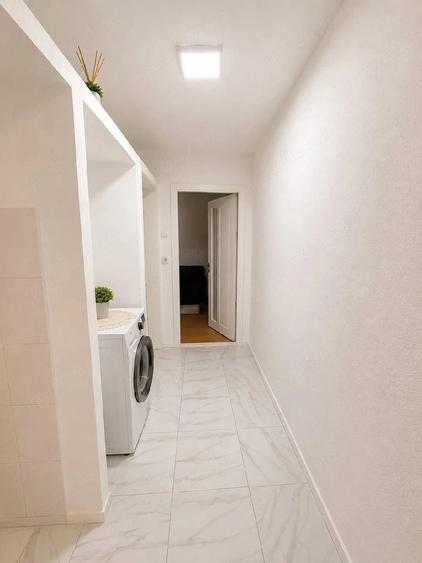 Apartament cu 3 camere semidecomandat în Exterior Vest