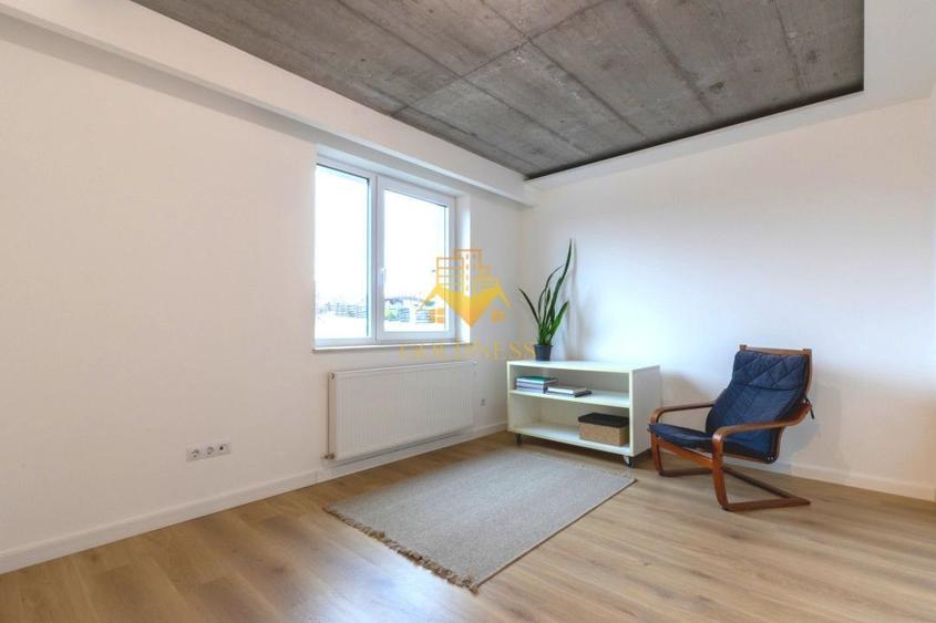 Apartament cu 3 camere semidecomandat în Europa