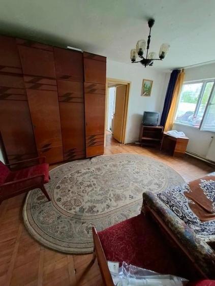 Apartament cu 2 camere semidecomandat în Micro II