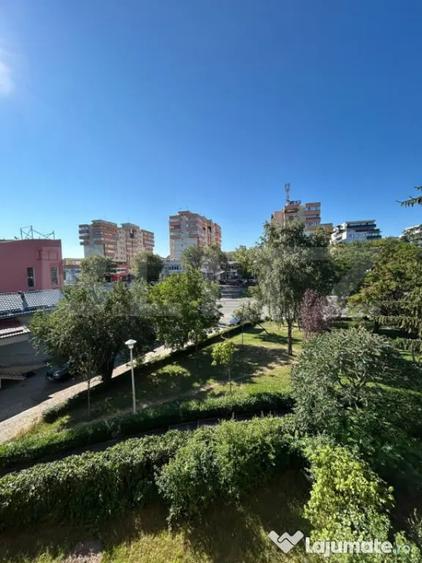 Apartament cu 2 camere decomandat în Zorilor