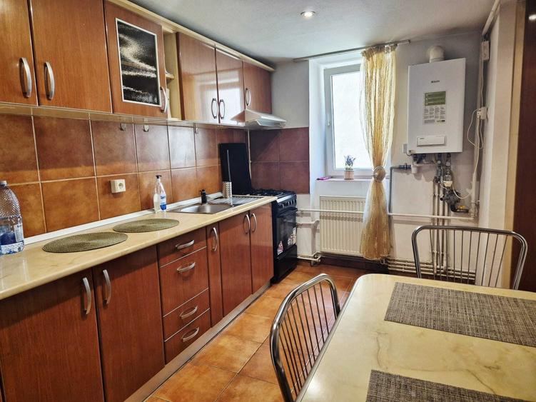 Apartament cu 2 camere semidecomandat în Central