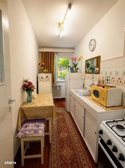 Apartament cu 3 camere decomandat în Central