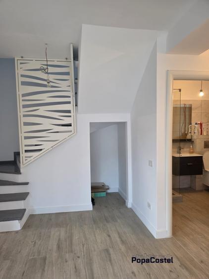 Duplex cu 4 camere cu Canalizare în Odăi