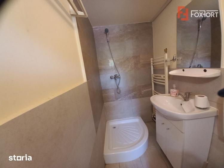 Casă cu 4 camere cu Canalizare în Crișan