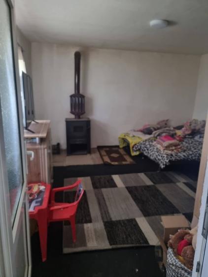 Casă individuală cu 3 camere cu Teren 2000 Mp în Cotu Văii