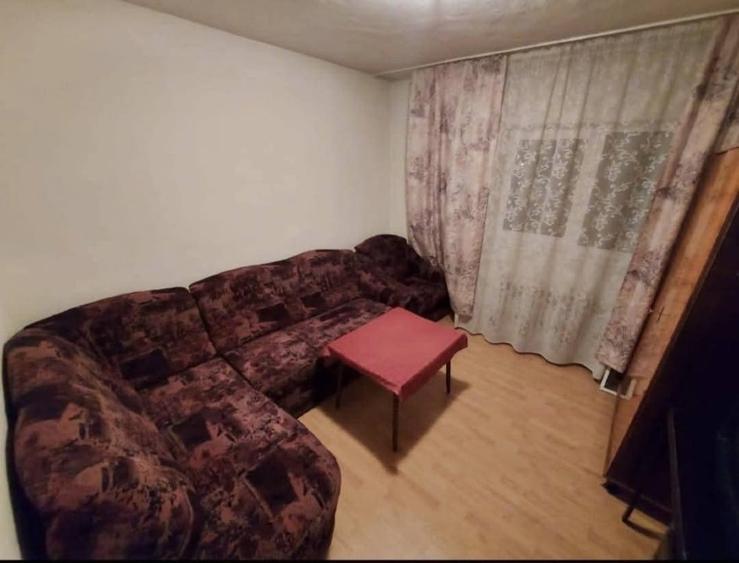 Apartament cu 3 camere decomandat, mobilat în Independenței