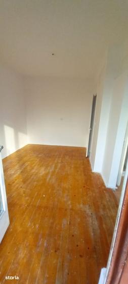 Apartament cu 5 camere în Central