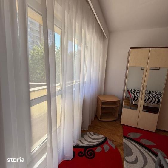 Apartament cu 3 camere în Traian