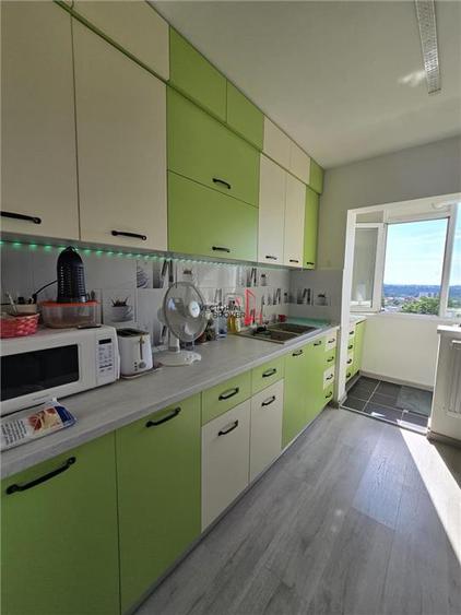 Apartament cu 3 camere decomandat în Doamna Ghica