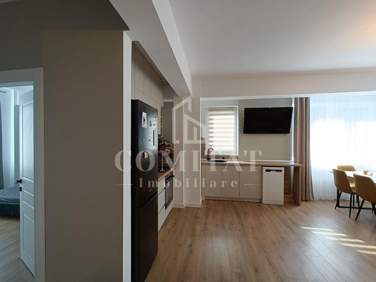 Apartament cu 3 camere semidecomandat, mobilat în Florești