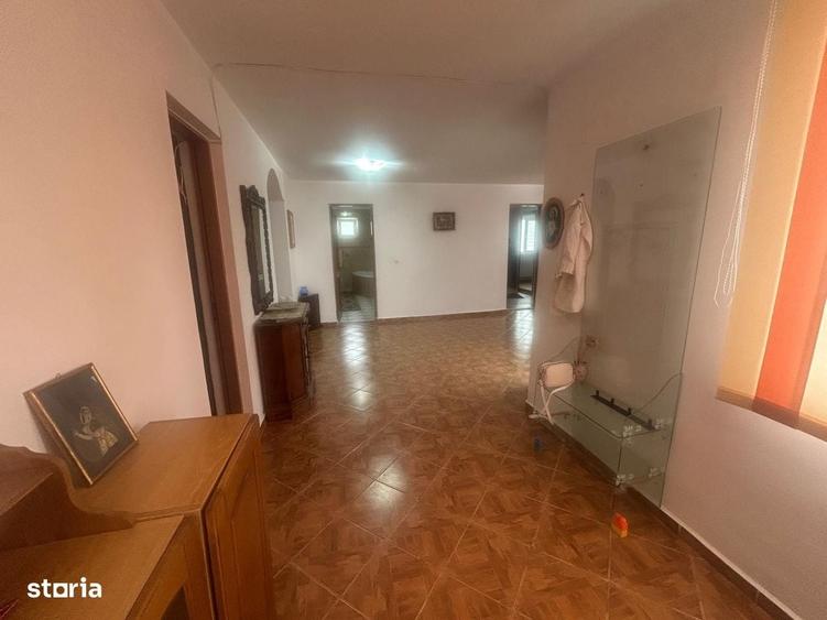 Casă cu 4 camere cu Teren 2000 Mp în Timișești