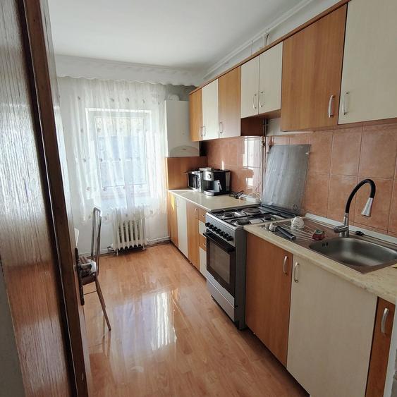 Apartament cu 3 camere decomandat în Porolissum