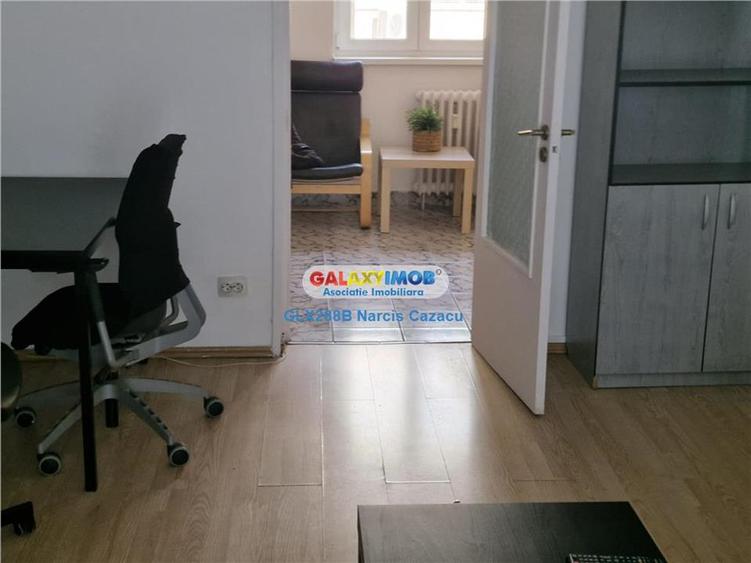 Apartament cu 2 camere semidecomandat, mobilat în P-ța Victoriei