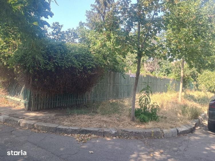 Casă cu 3 camere cu Teren 379 Mp în Central