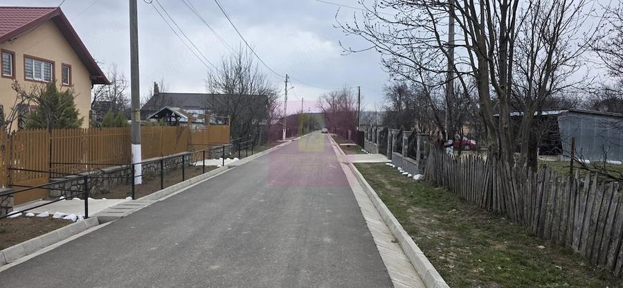 Teren de 734 mp, în Brebu