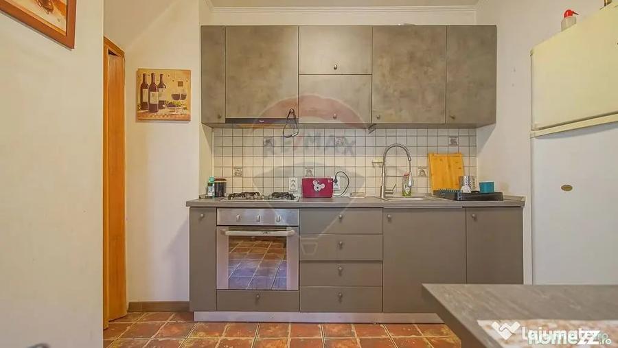 Casă cu 7 camere cu Teren 450 Mp în Caragiale