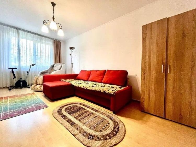 Apartament cu 3 camere decomandat, mobilat în Dristor