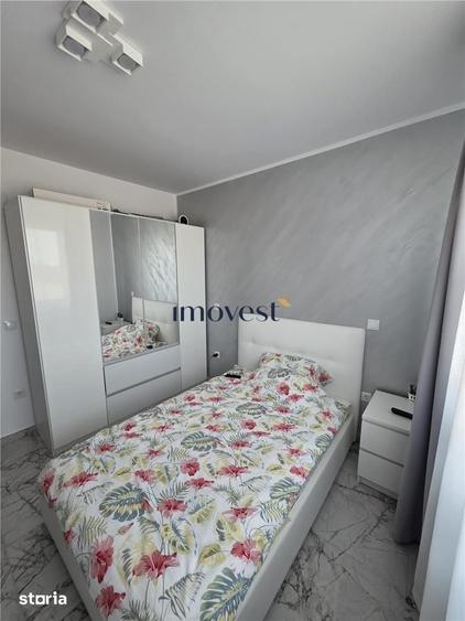 Apartament cu 3 camere semidecomandat în Micro 16