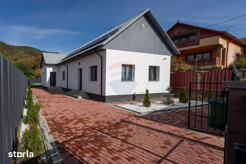 Casă cu 3 camere cu Teren 426 Mp în Central