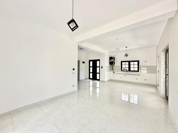Duplex cu 5 camere cu Canalizare în Giroc