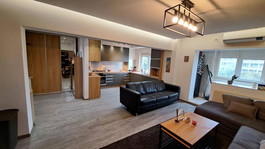Apartament cu 2 camere semidecomandat în 13 Septembrie