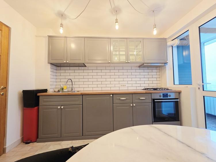 Apartament cu 2 camere decomandat în Mazepa 1