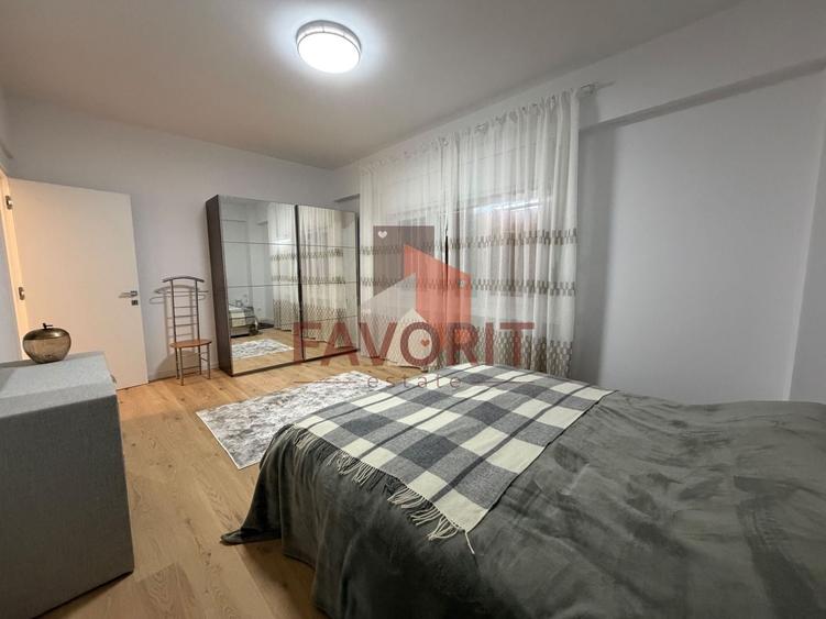Apartament cu 4 camere decomandat, mobilat în Central