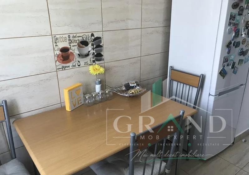 Apartament cu 2 camere semidecomandat, mobilat în Gheorgheni