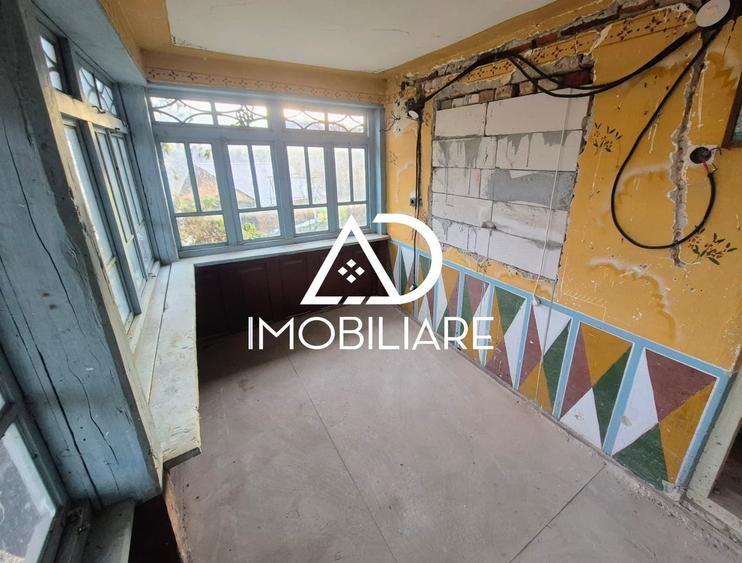 Casă individuală cu 4 camere cu Teren 1748 Mp în Cernișoara