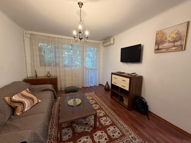 Apartament cu 2 camere decomandat în Drumul Taberei