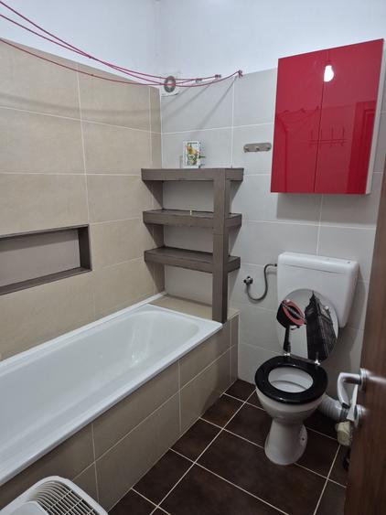 Apartament cu 2 camere semidecomandat în Runcu