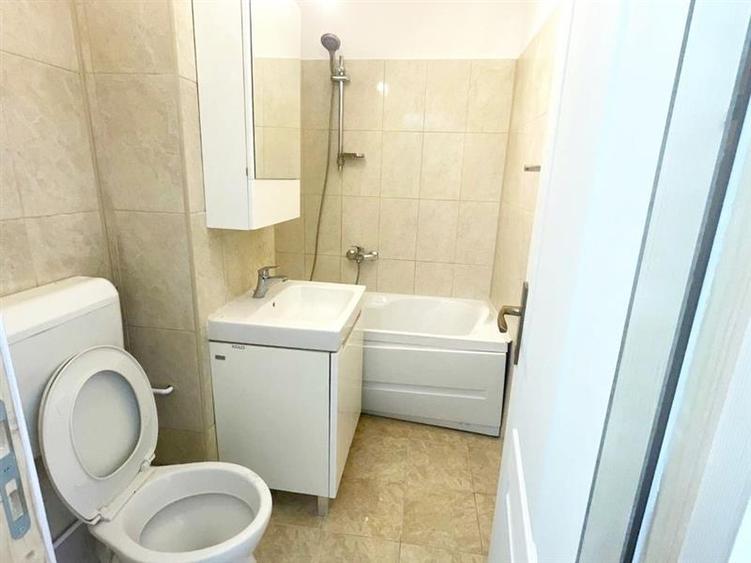 Apartament cu 3 camere circular în Astra