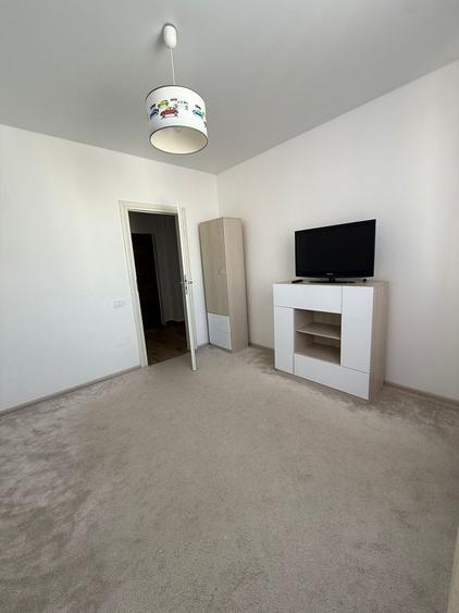 Apartament cu 3 camere decomandat, mobilat în Chiajna