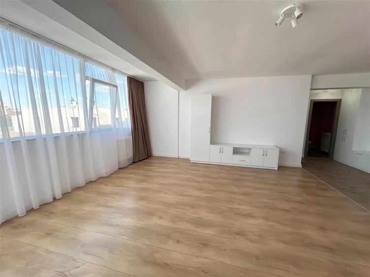 Apartament cu 2 camere decomandat în George Enescu