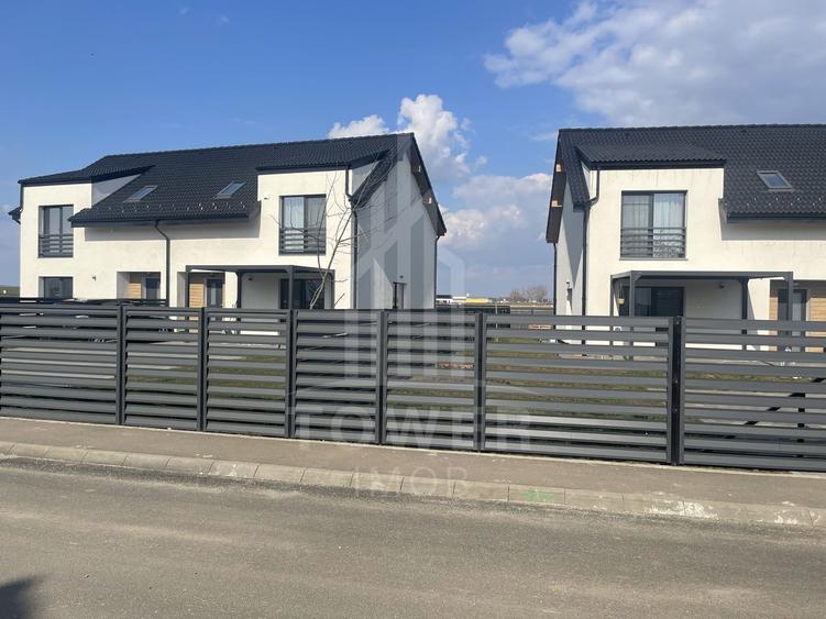 Duplex cu 4 camere cu Canalizare în Șura Mică