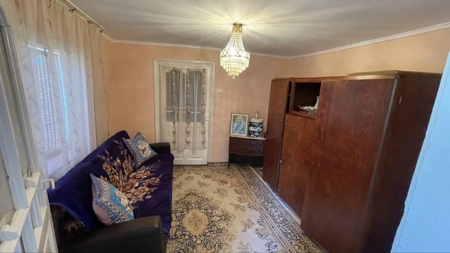 Casă cu 3 camere în Odaia Manolache