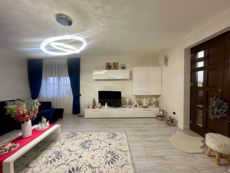 Casă individuală cu 4 camere cu Canalizare în Marginea