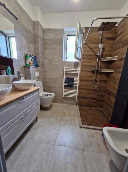 Apartament cu 3 camere decomandat în Sfântu Ilie