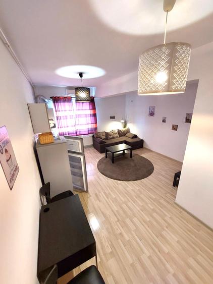 Apartament cu 2 camere decomandat în Decebal