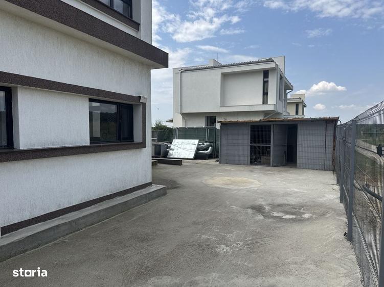 Casă cu 4 camere în Ștefăneștii de Sus