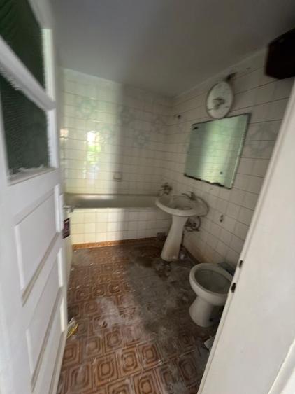 Casă cu 3 camere în Central