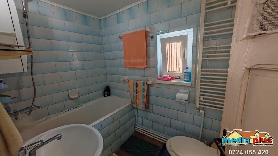 Casă individuală cu 3 camere cu Teren 500 Mp în Est