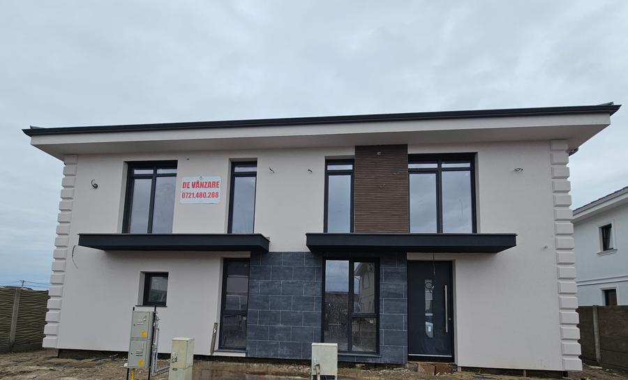 Duplex cu 4 camere cu Canalizare în Moșnița Nouă