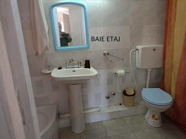 Casă cu 6 camere cu Teren 3500 Mp în Poiana Lacului