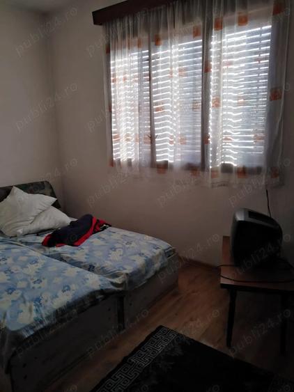 Casă cu 4 camere în Petid
