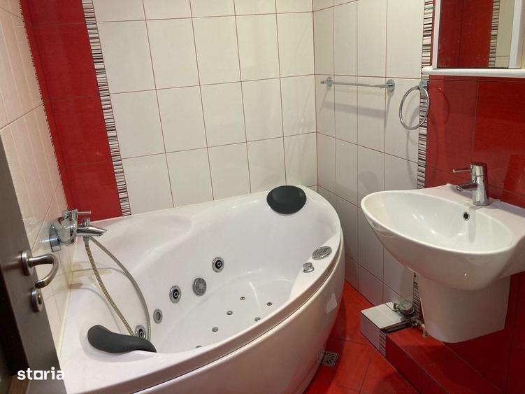 Apartament cu 3 camere în Sub Arini