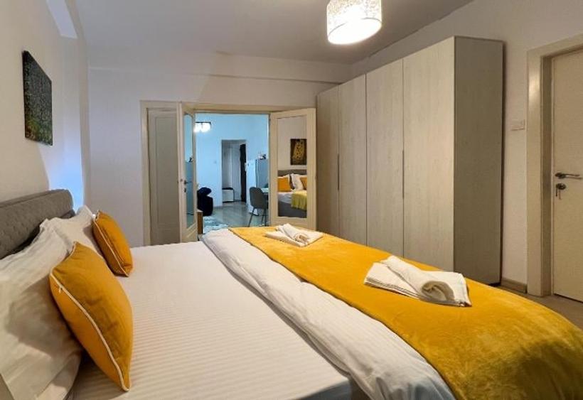 Apartament cu 2 camere semidecomandat în Universitate