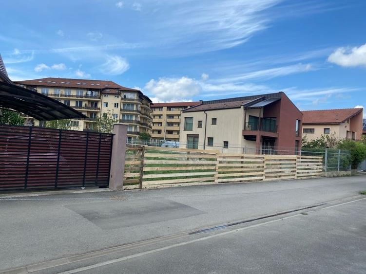 Teren Construcții intravilan de 533 mp, în Florești