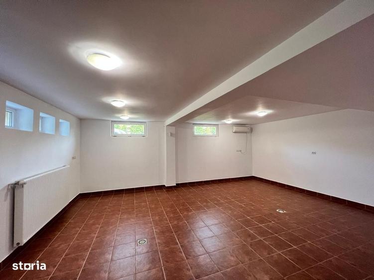 Casă cu 4 camere în Central