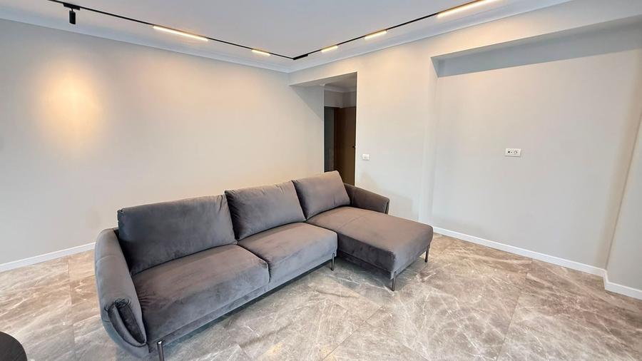Apartament cu 2 camere decomandat, mobilat în Băneasa